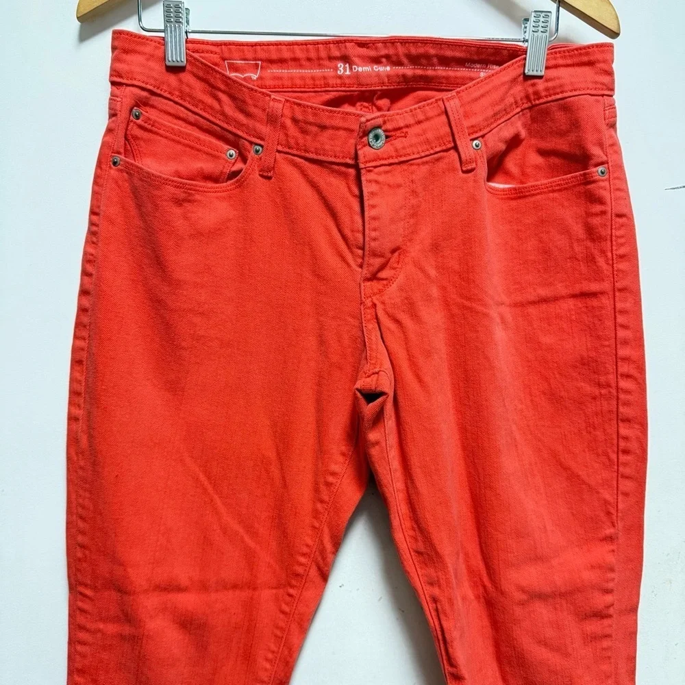 Levi's Women's Mid-Rise Skinny Colored Stretch Casual Jeans in Coral Size 31